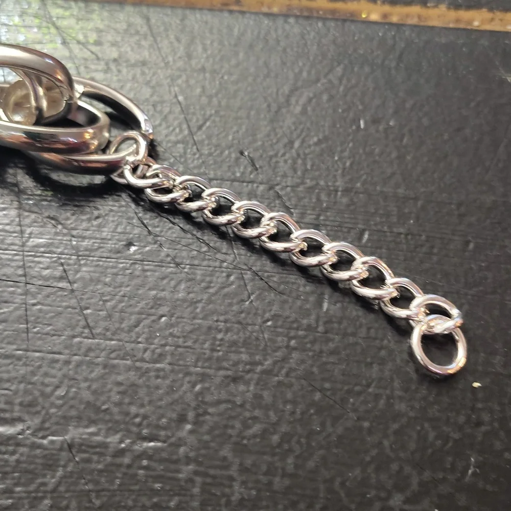 Elegant Silver Chain Bracelet - Picture 9 of 12
